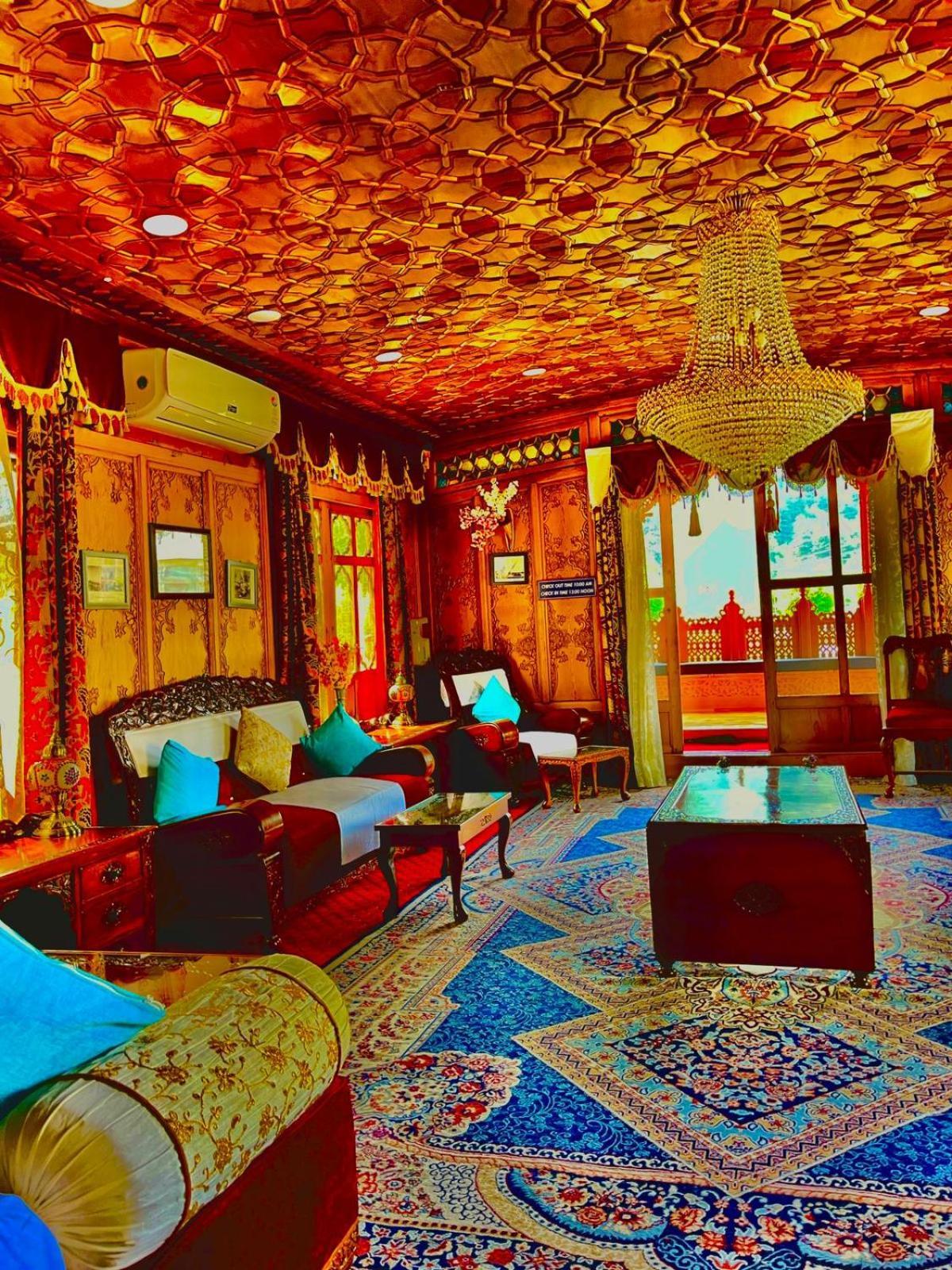 Hotel Crown Of India Group Of Houseboats Srīnagar Exteriér fotografie