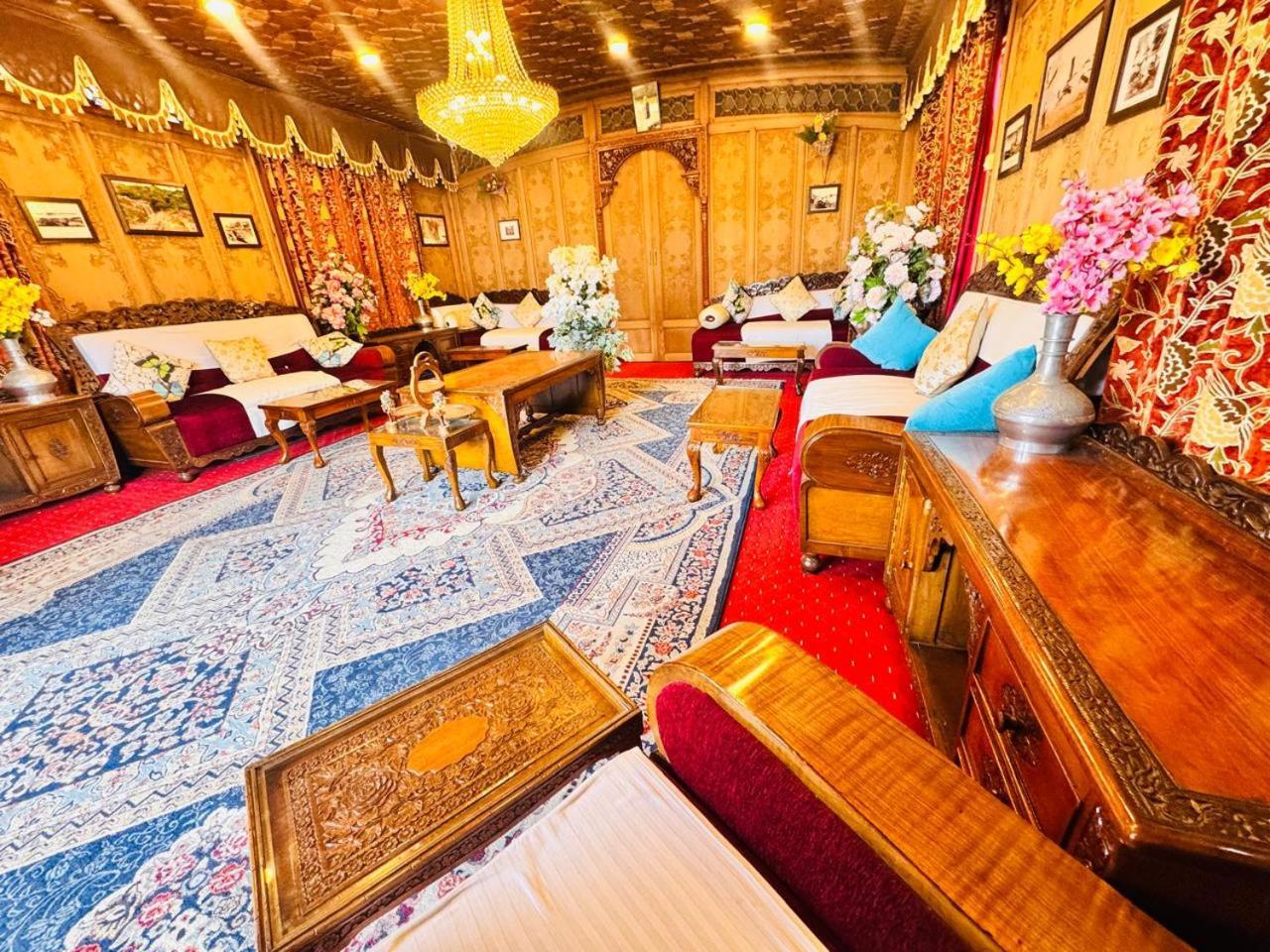 Hotel Crown Of India Group Of Houseboats Srīnagar Exteriér fotografie